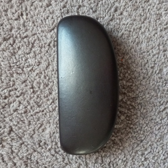 Michael kors Glasses Case - Picture 3 of 3